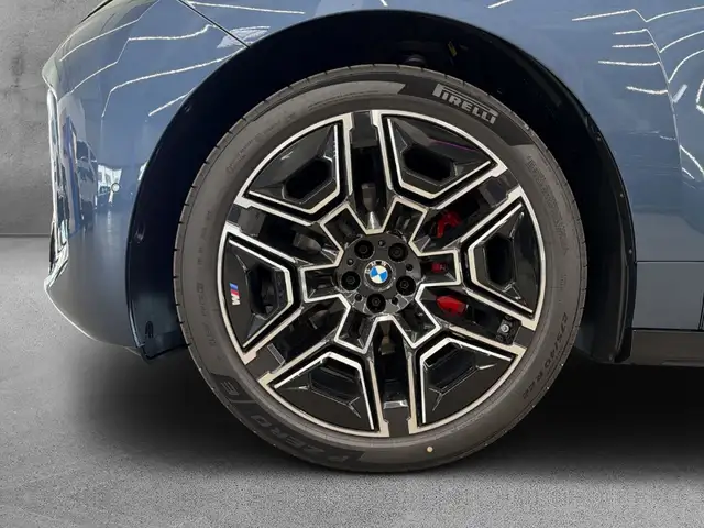 BMW Ix view 7