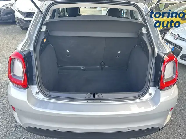 Fiat 500X view 27