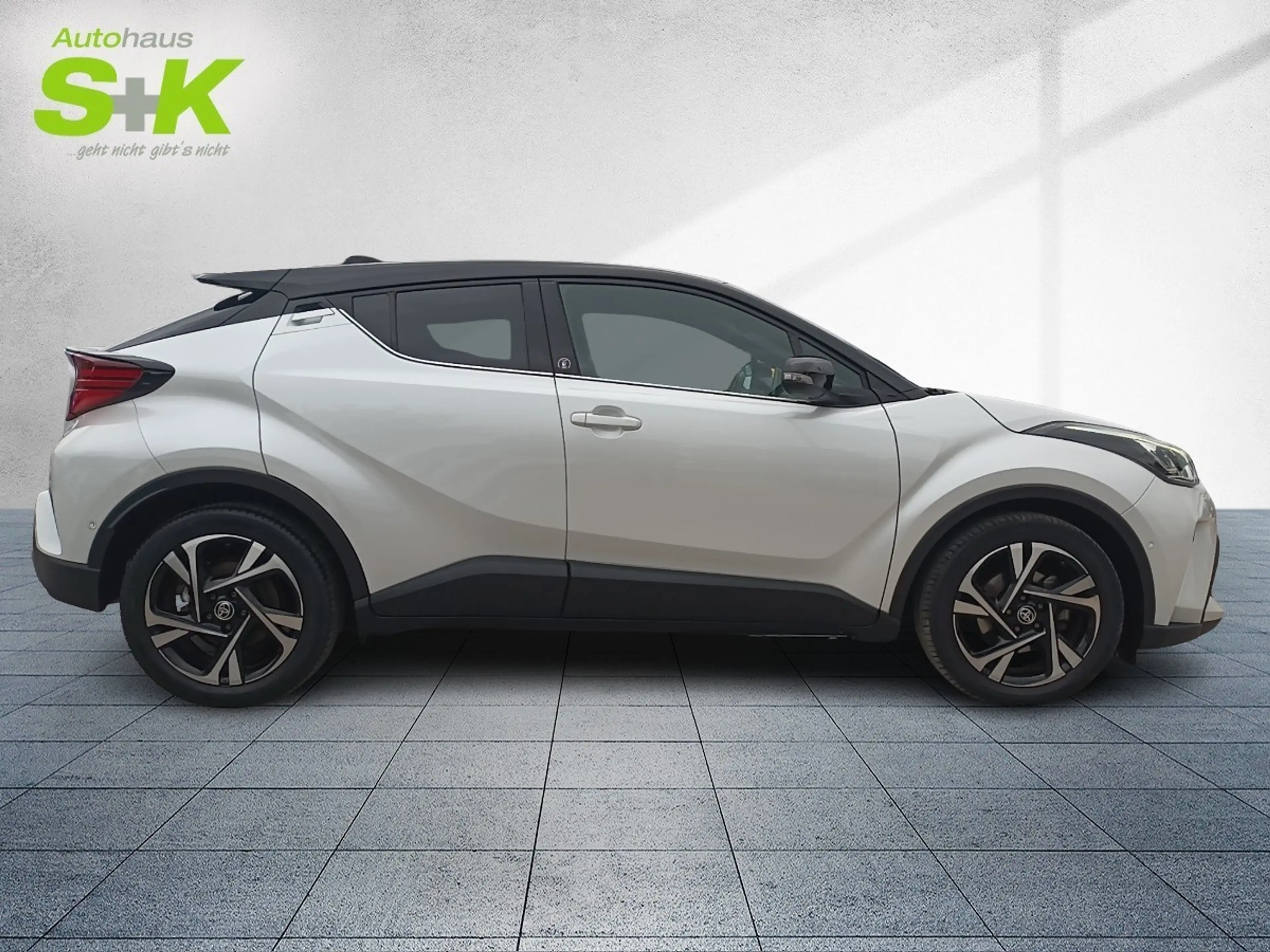 Toyota C-HR 2.0 Hybrid Team D*CARPLAY+LED+PDC+KAMERA+KLIMA** — photo 4