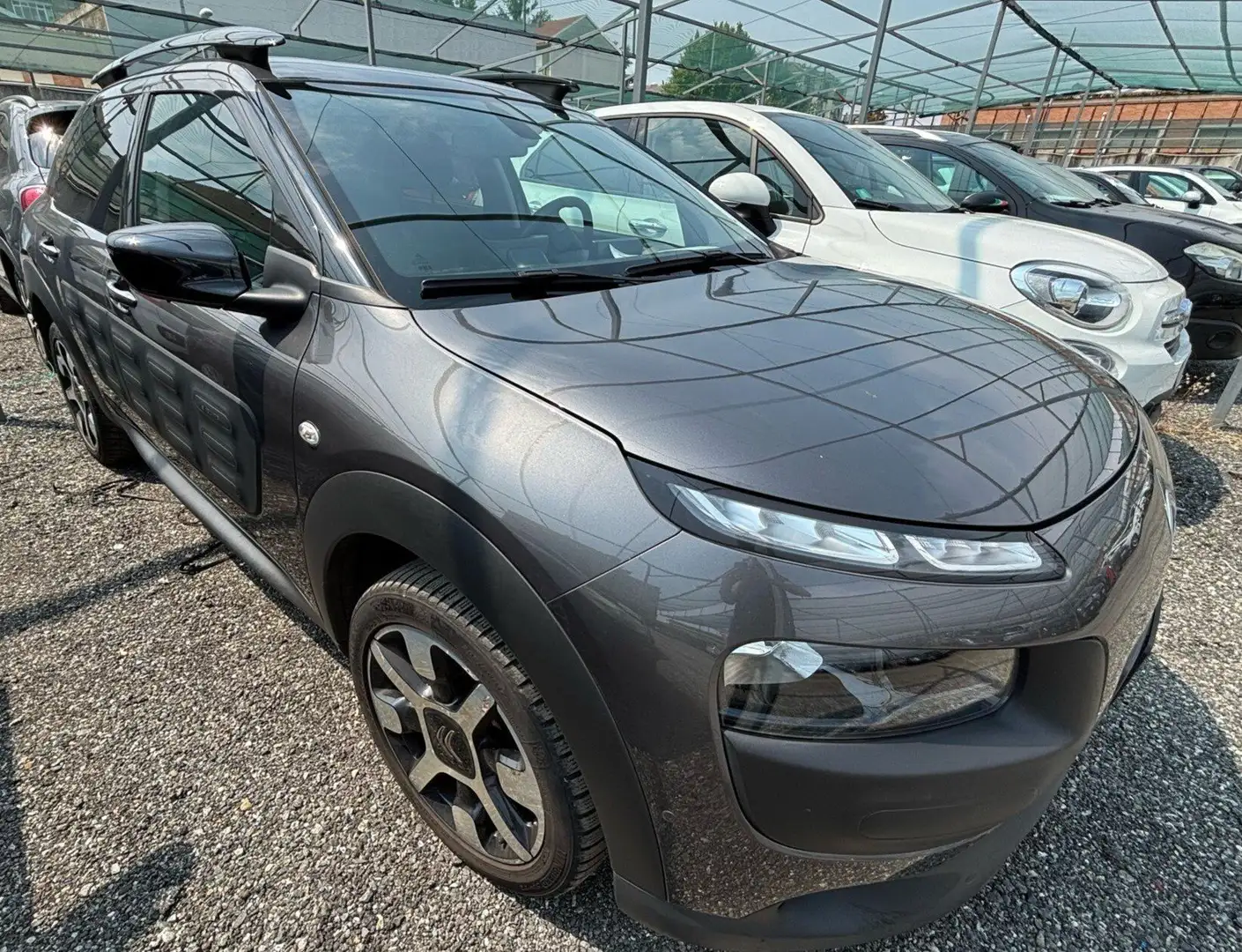 Citroen C4 C4 Cactus 2014 Cactus 1.2 puretech Shine 82cv E6 Gris - 2