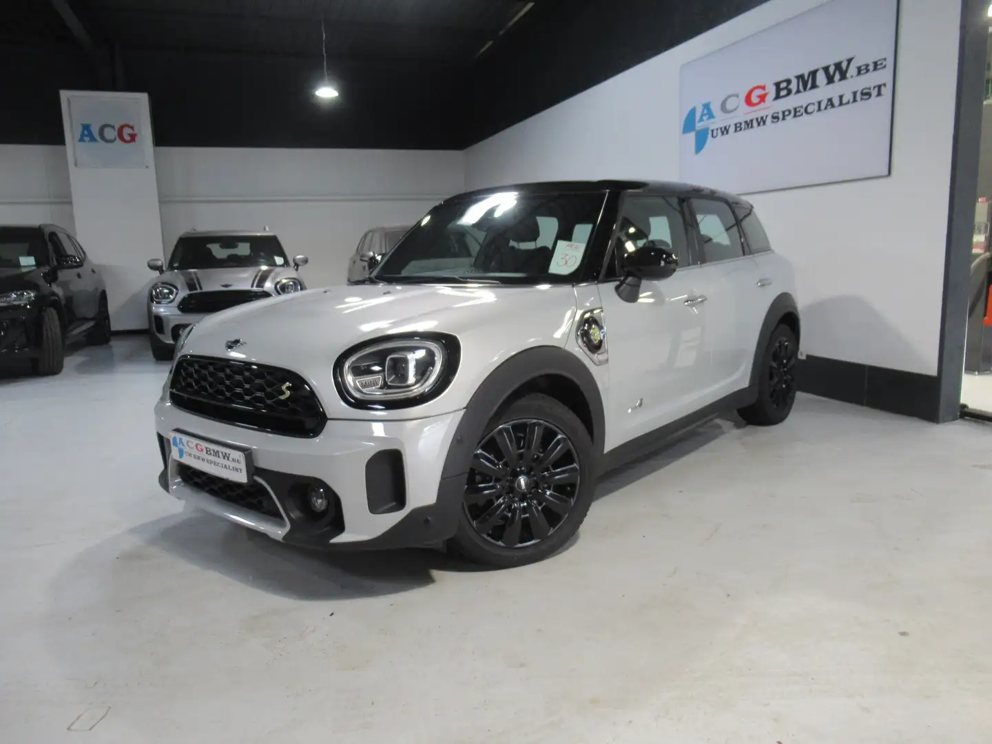 MINI Cooper SE Countryman S Pano LED Adapt Camera DriveA ParkA HU Carplay Argent - 1