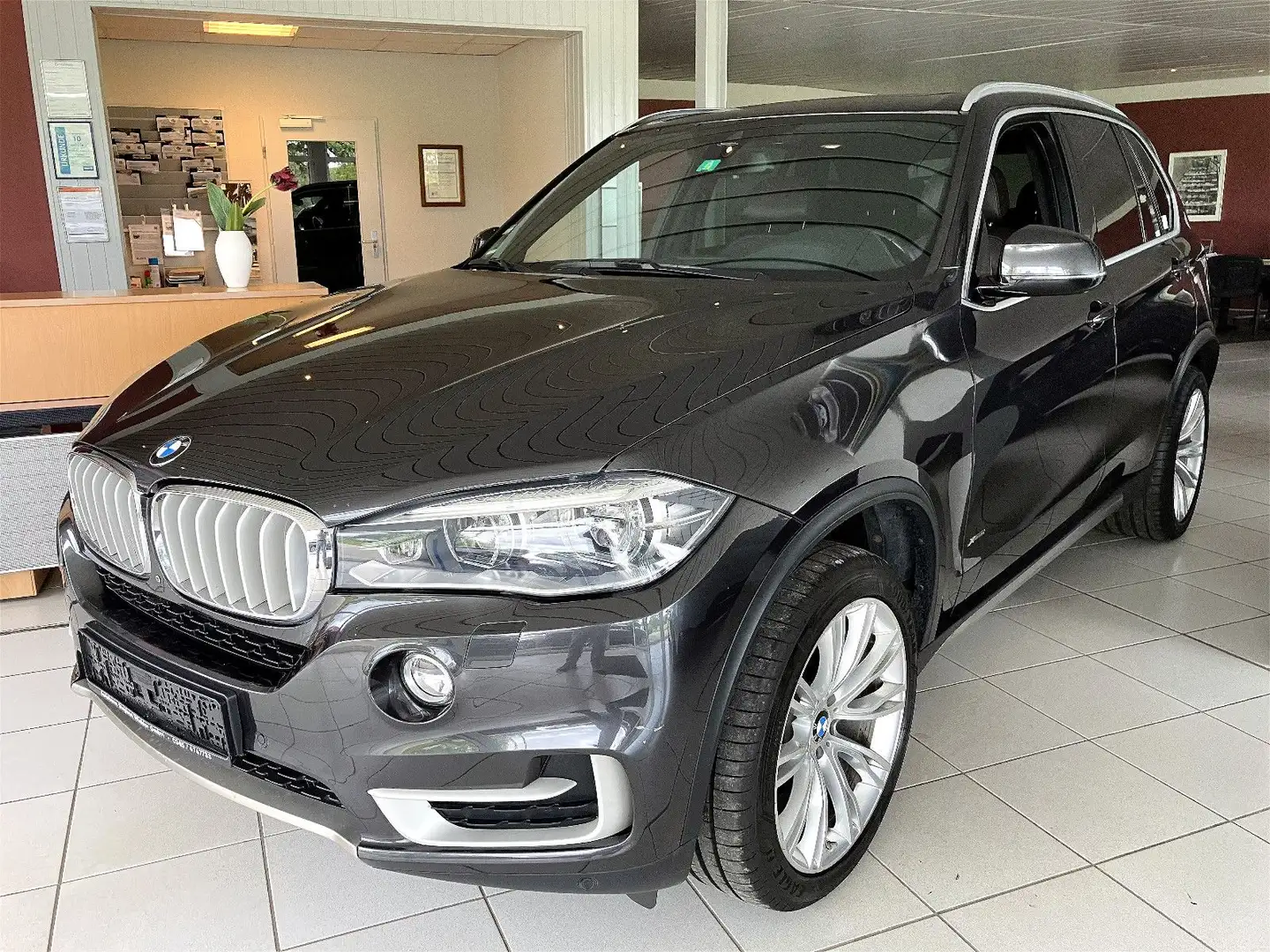 BMW X5 3,0xd/Garantie/LED/Komfortsitz/HuD/HiFi/Nappa Grijs - 1