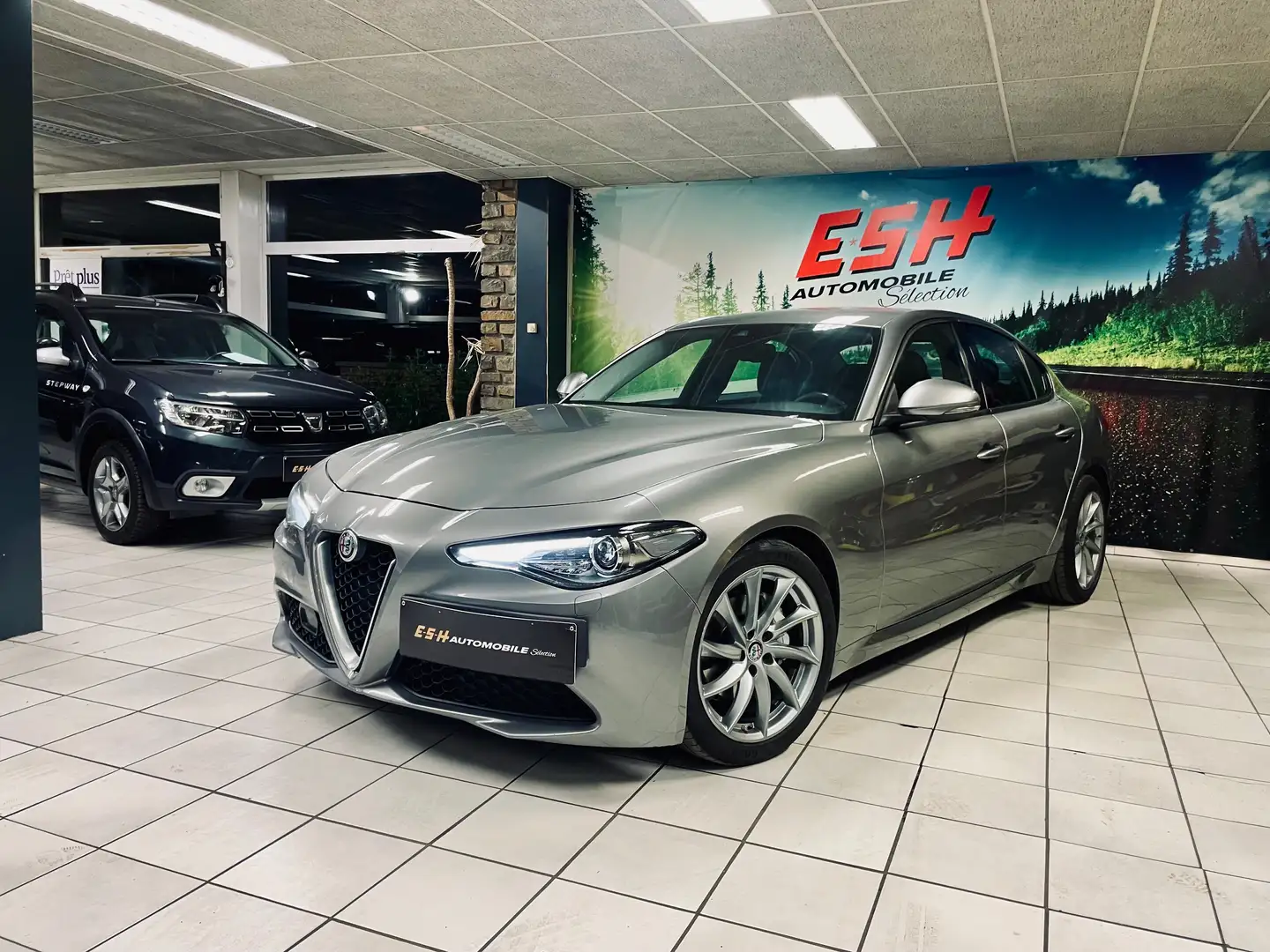 Alfa Romeo Giulia 2.2 JTDm LED/CUIR/GPS/ GARANTIE 12 MOIS Grijs - 1