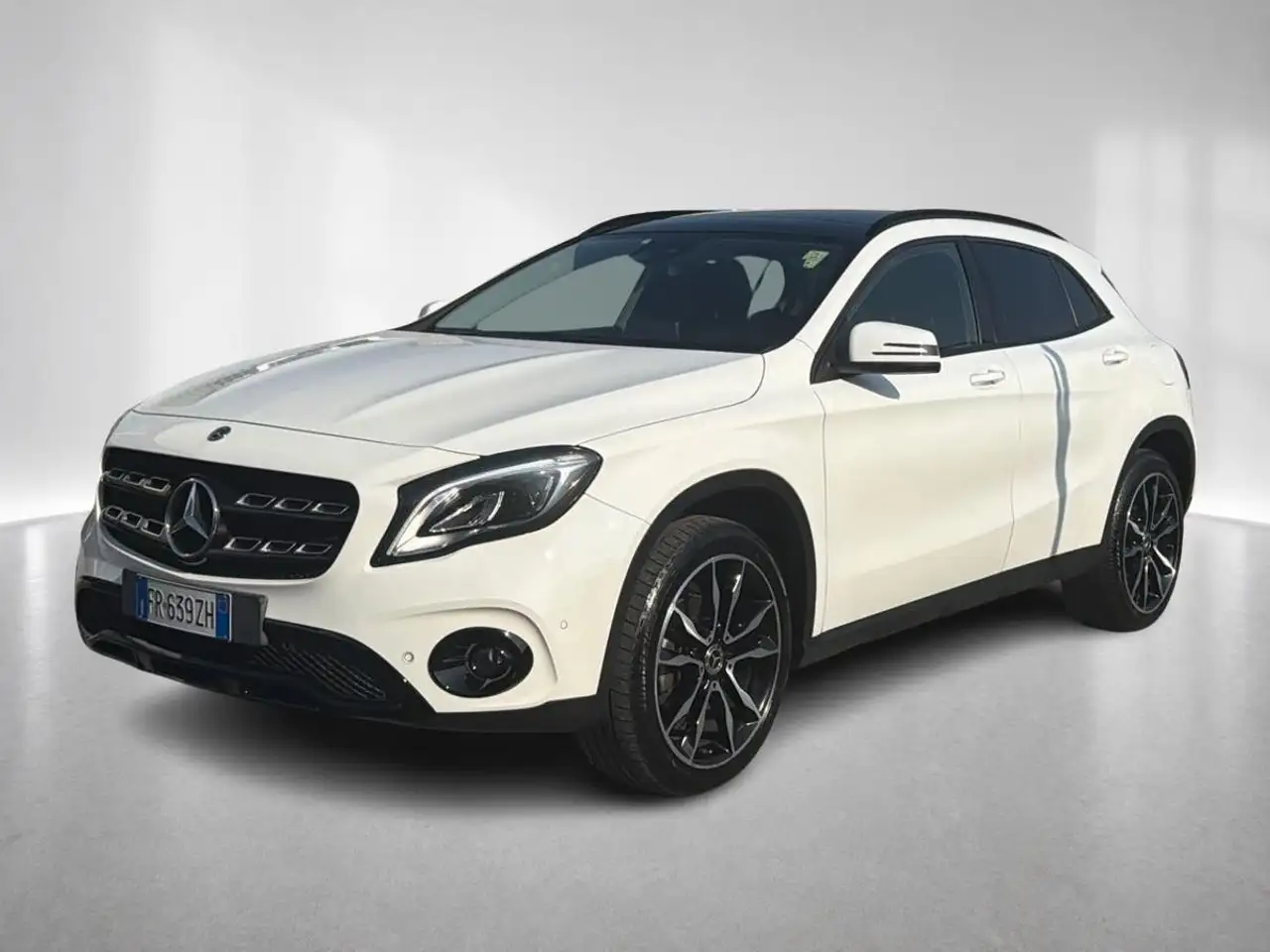 Mercedes-Benz GLA 220