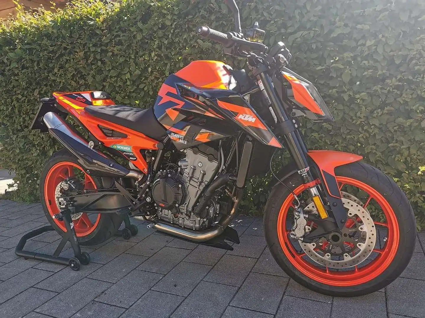 KTM 890 Duke GP Оранжевый - 2