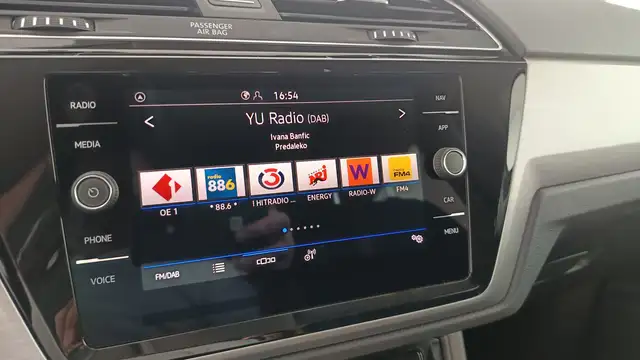 Volkswagen Touran view 8