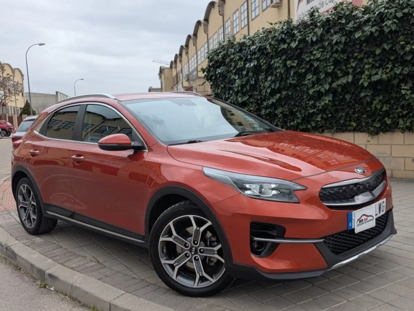 Kia XCeed 1.6 PHEV eTech Aut. Naranja - 2