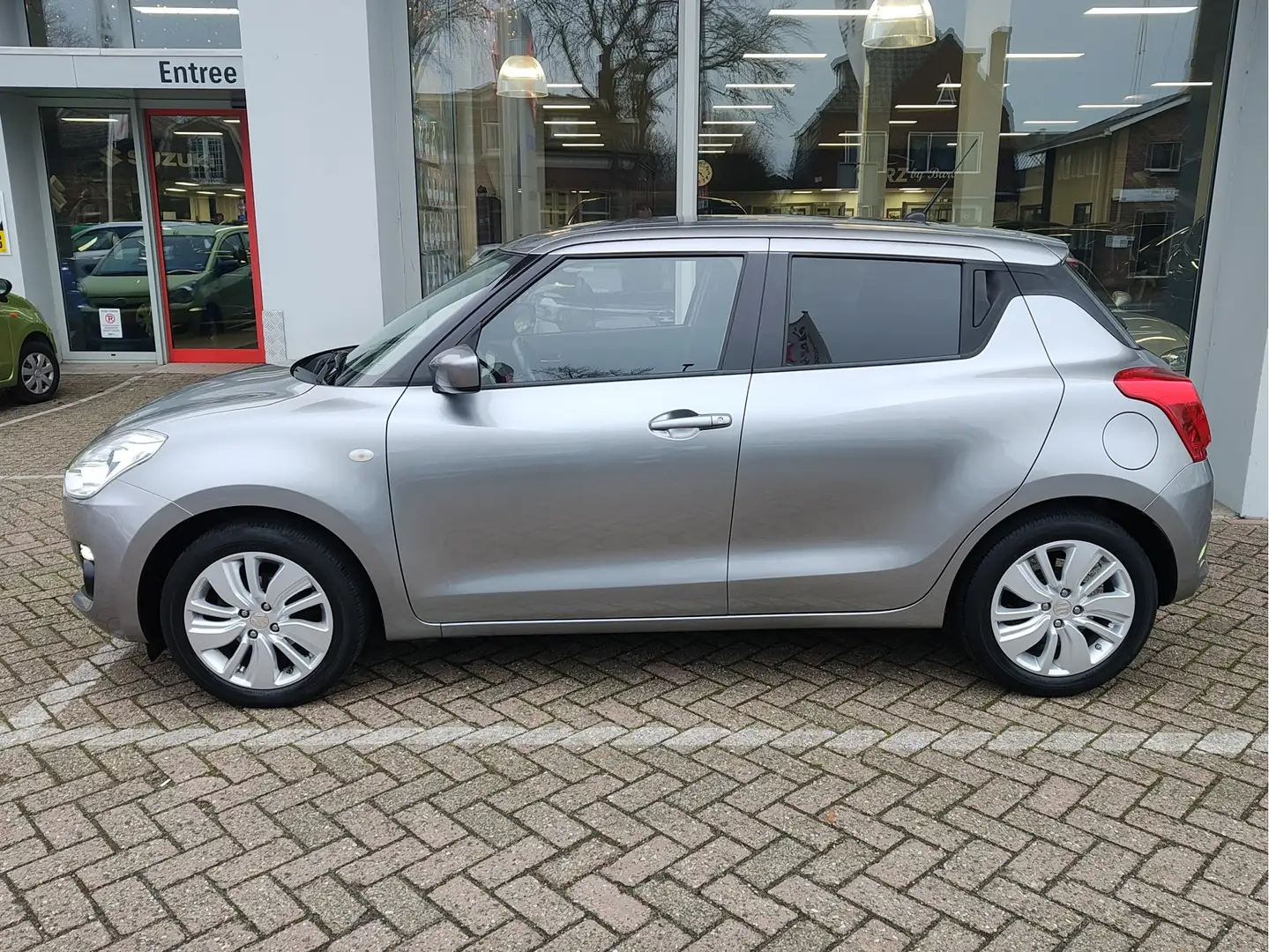 Suzuki Swift 1.2 SELECT Navi | NAP! | Camera | Trekhaak Gris - 2
