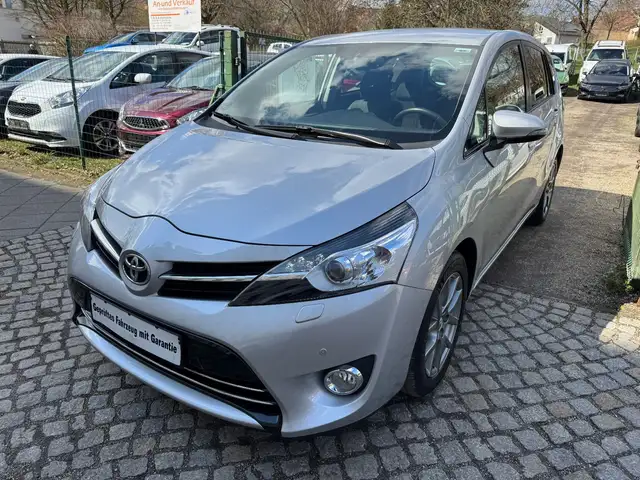 Toyota Verso Executive 1-Hand Xenon Tempomat Navi AHK