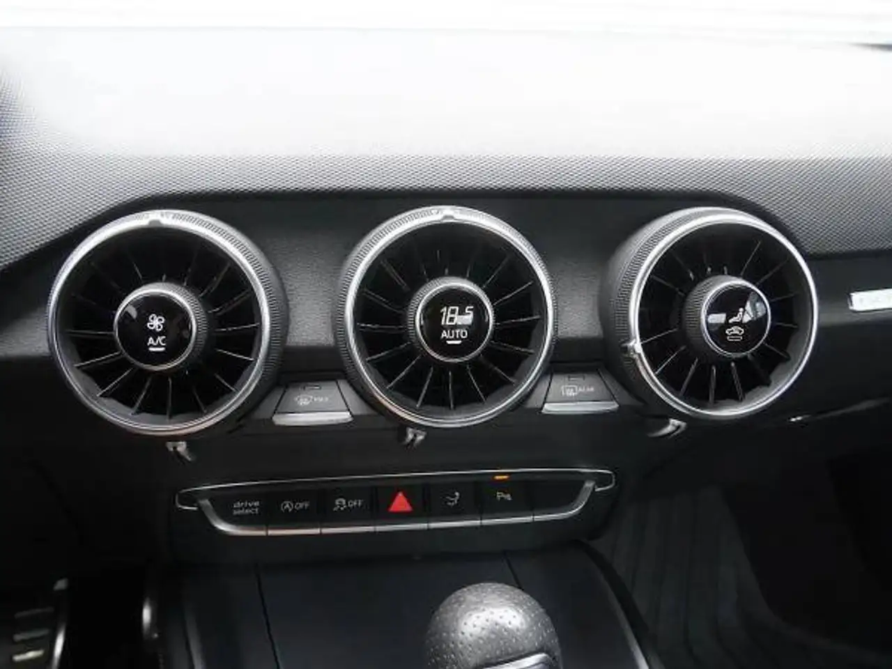 Audi TTS снимка Audi TTS
