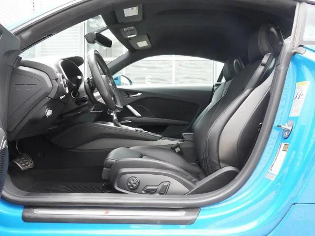 Audi TTS снимка Audi TTS