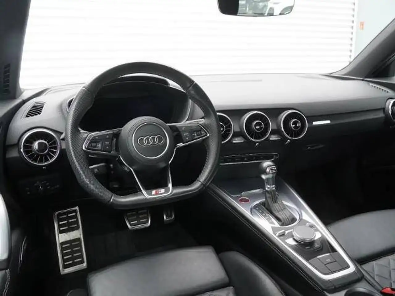 Audi TTS снимка Audi TTS