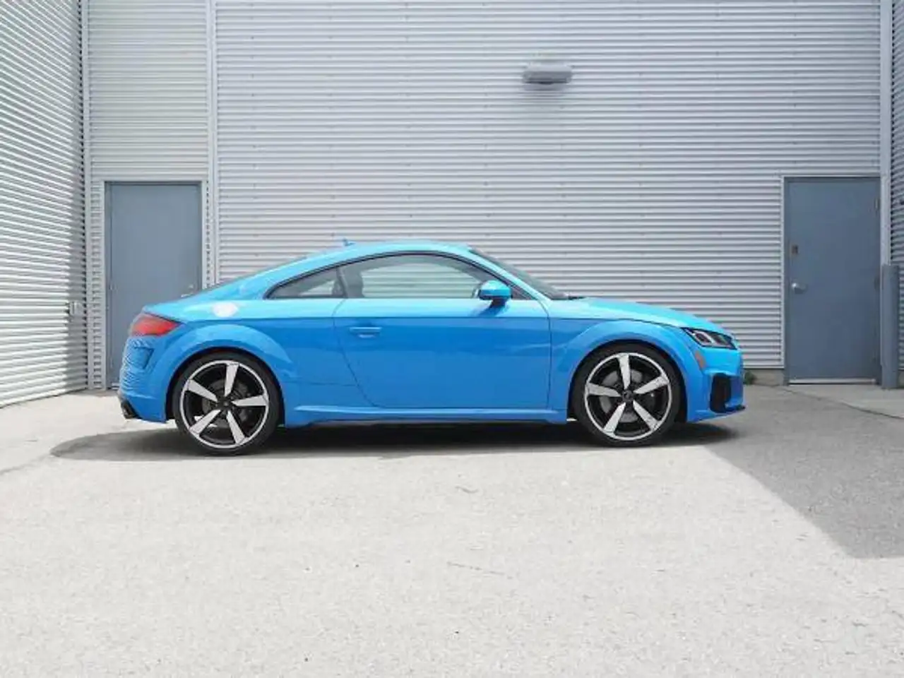 Audi TTS снимка Audi TTS