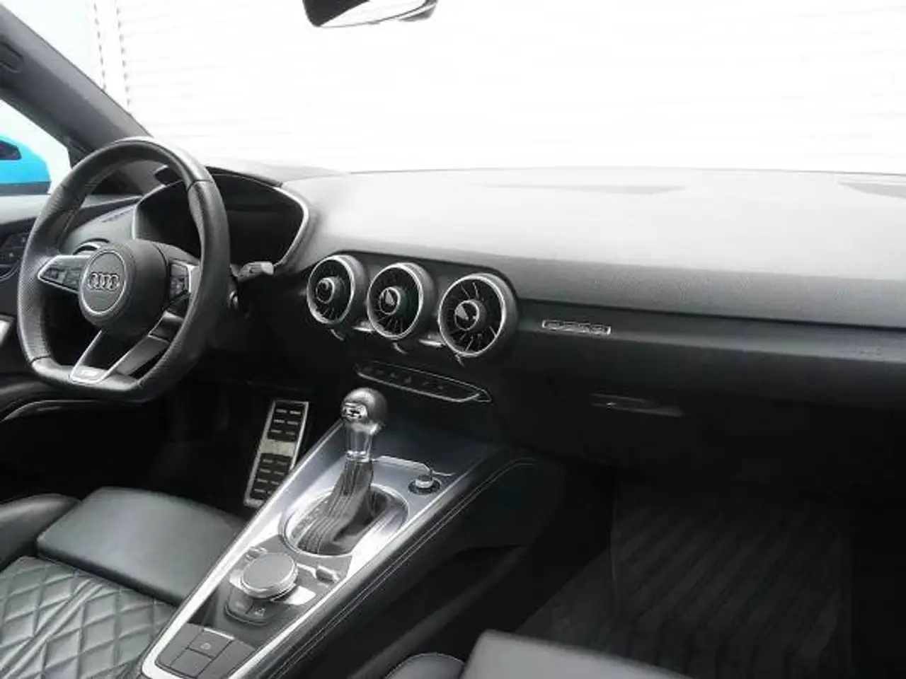 Audi TTS снимка Audi TTS