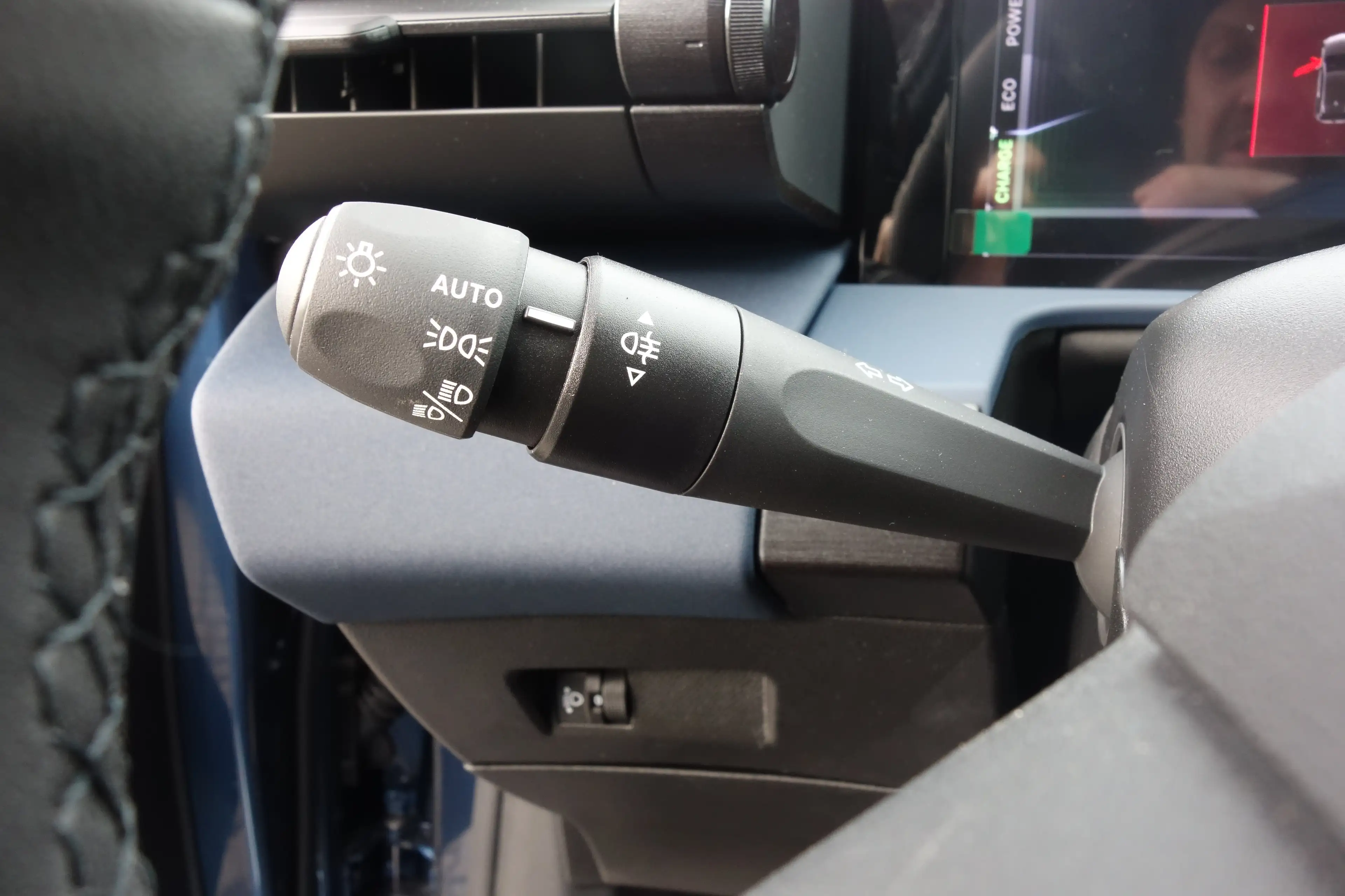 Lancia Ypsilon EDIZIONE LIMITATA CASSINA *LED/SHZ/PDC/ACC/RfK* — photo 12