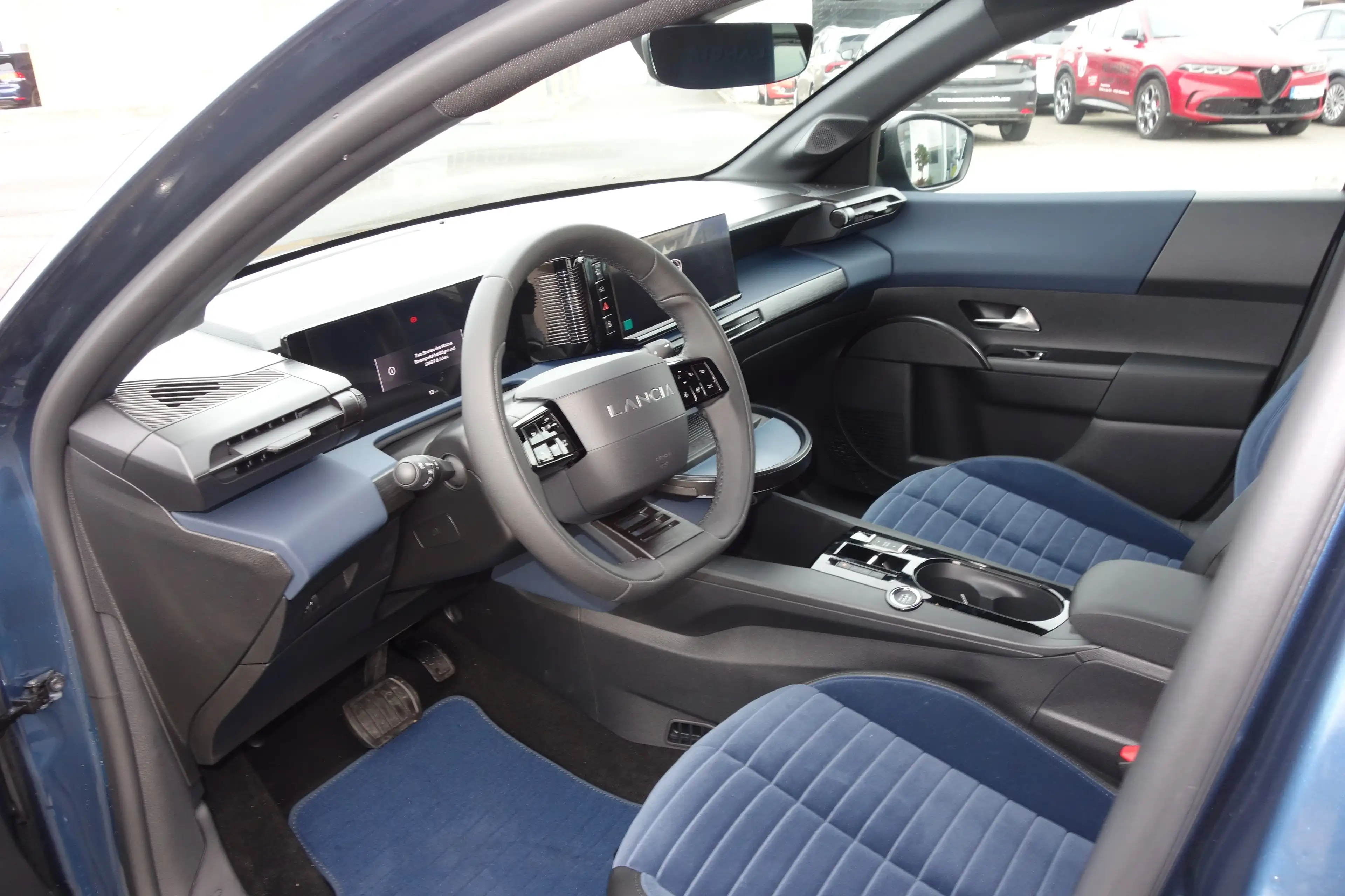 Lancia Ypsilon EDIZIONE LIMITATA CASSINA *LED/SHZ/PDC/ACC/RfK* — photo 6