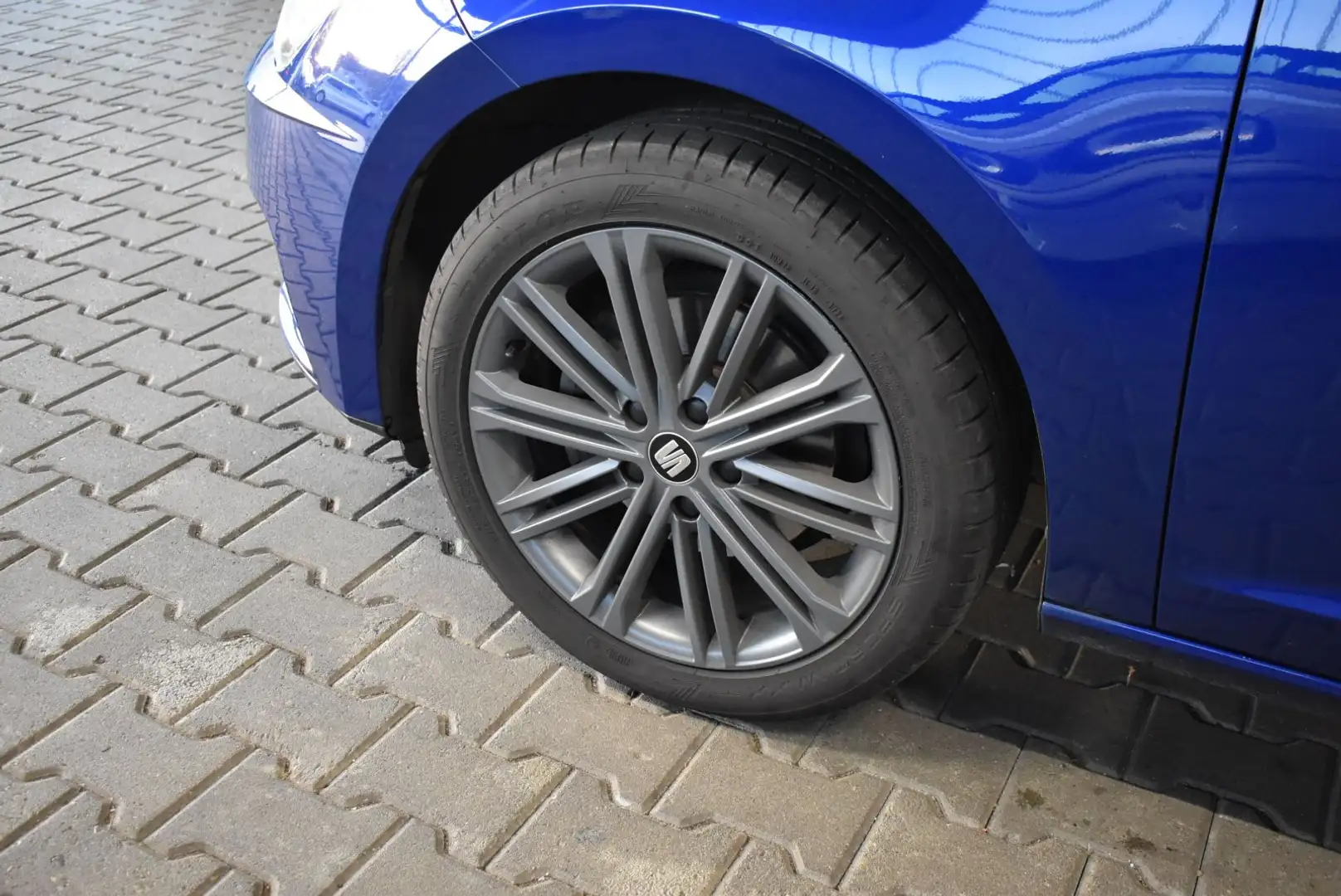 SEAT Leon ST 2.0 TDI Xcellence APP LED Blau - 2