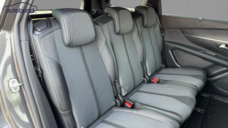 Peugeot 5008 II 1,5 Blue HDI EAT8 Allure Pack 7-Sitzer Alu KA L — photo 8