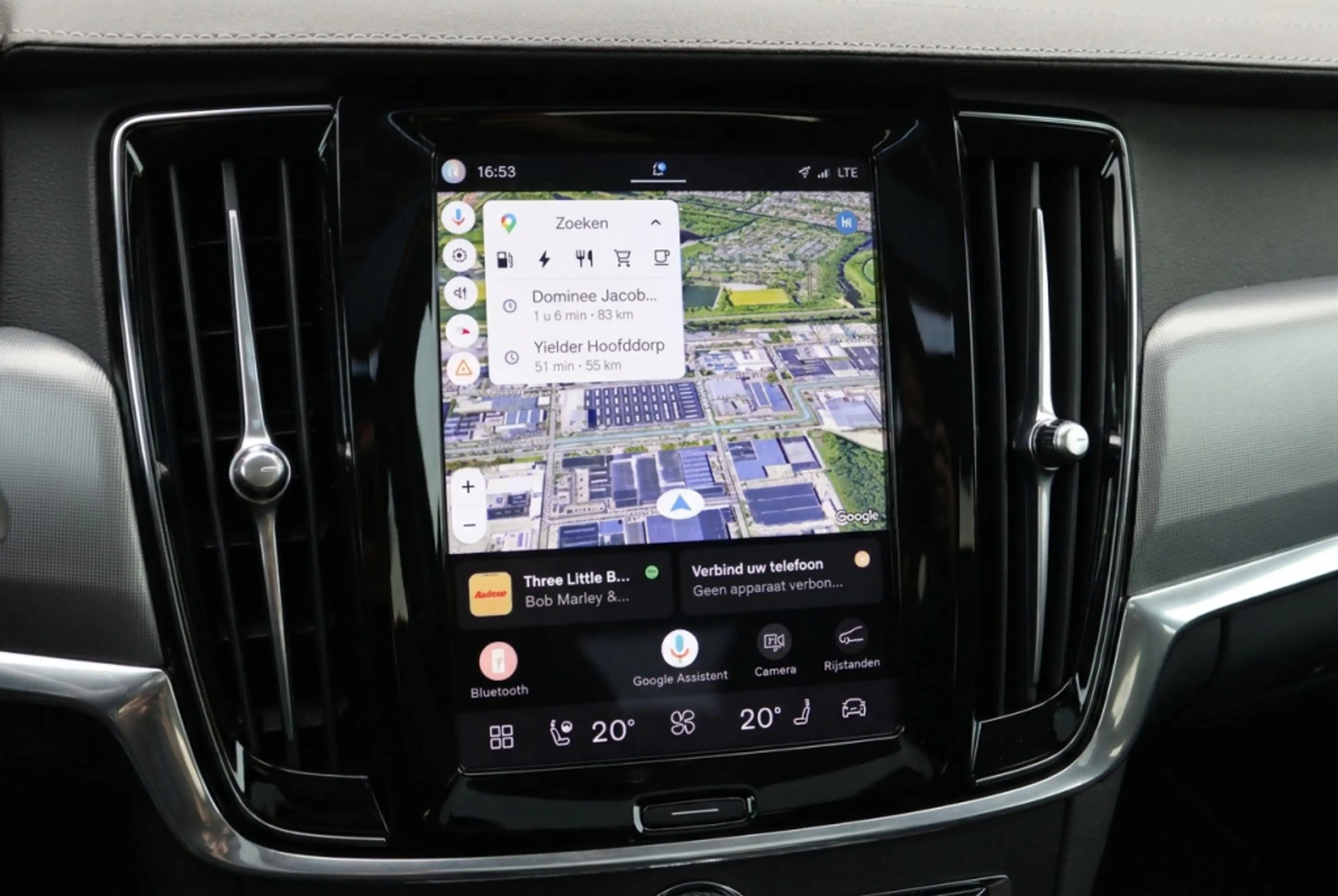 Volvo S90 sedan Ultimate Dark T8 Recharge Plug-In Hybrid AWD — photo 15