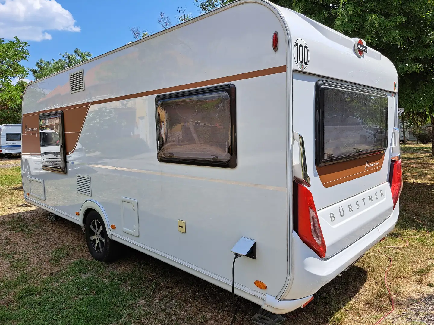 Caravans-Wohnm Bürstner Harmonie Line mit Queensbed Weiß - 1