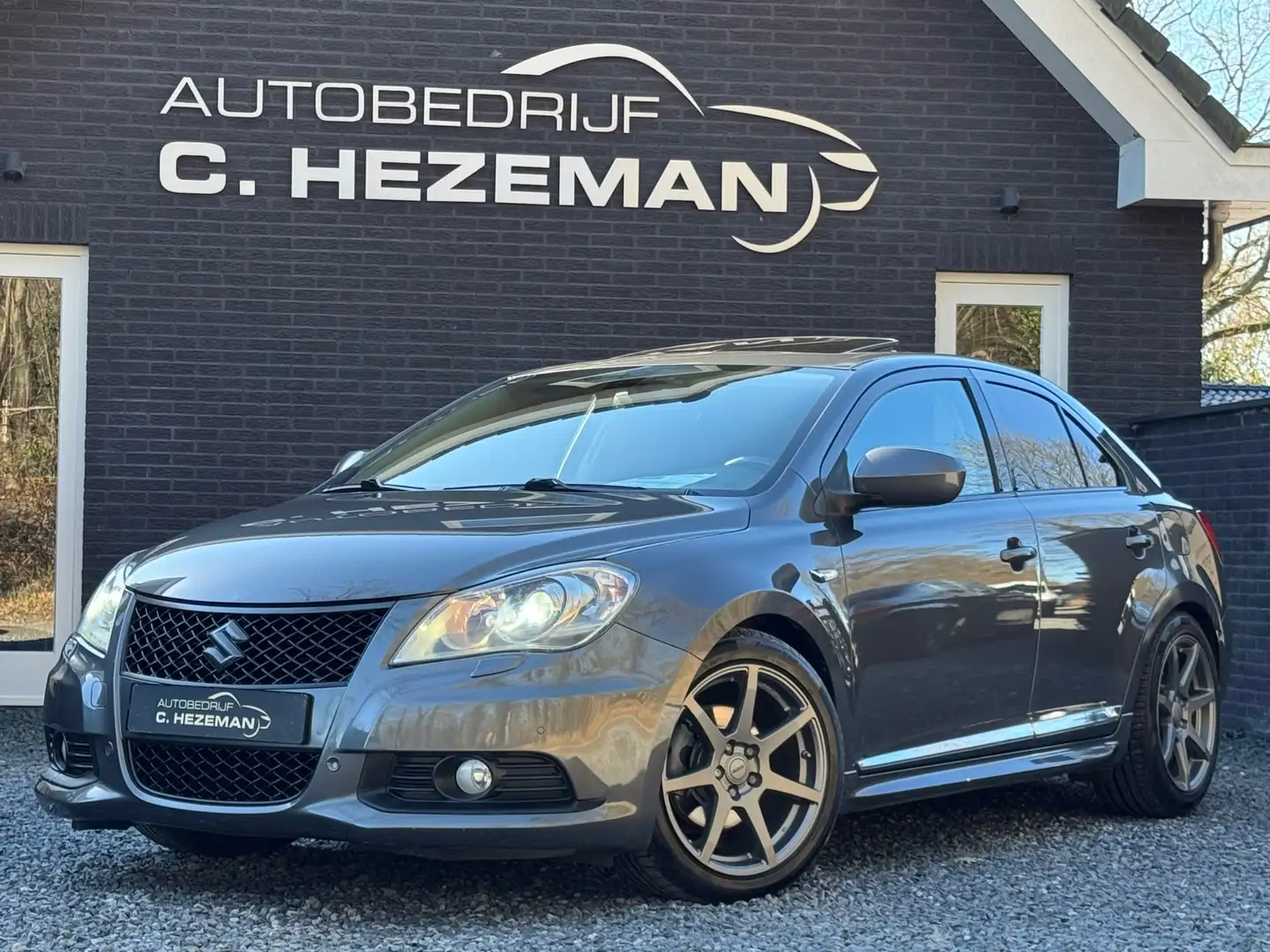 Suzuki Kizashi 2.4 Sport LEDER PANORAMADAK KEYLESS GO CRUISE CONT Gri - 1