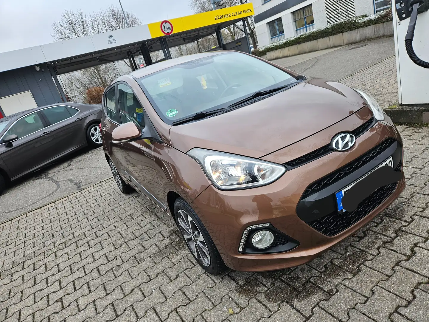 Hyundai i10 Beige - 1
