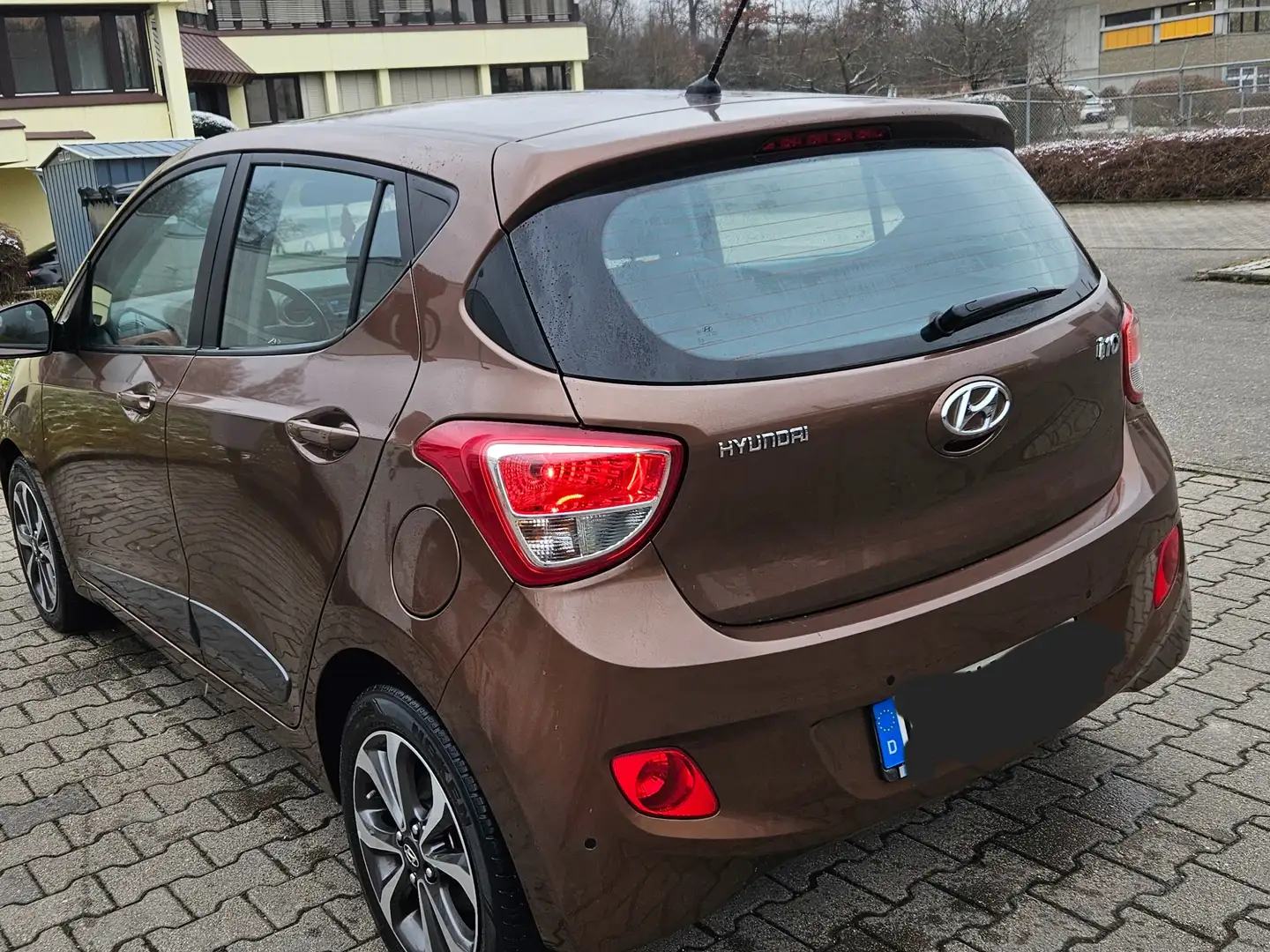 Hyundai i10 Beige - 2