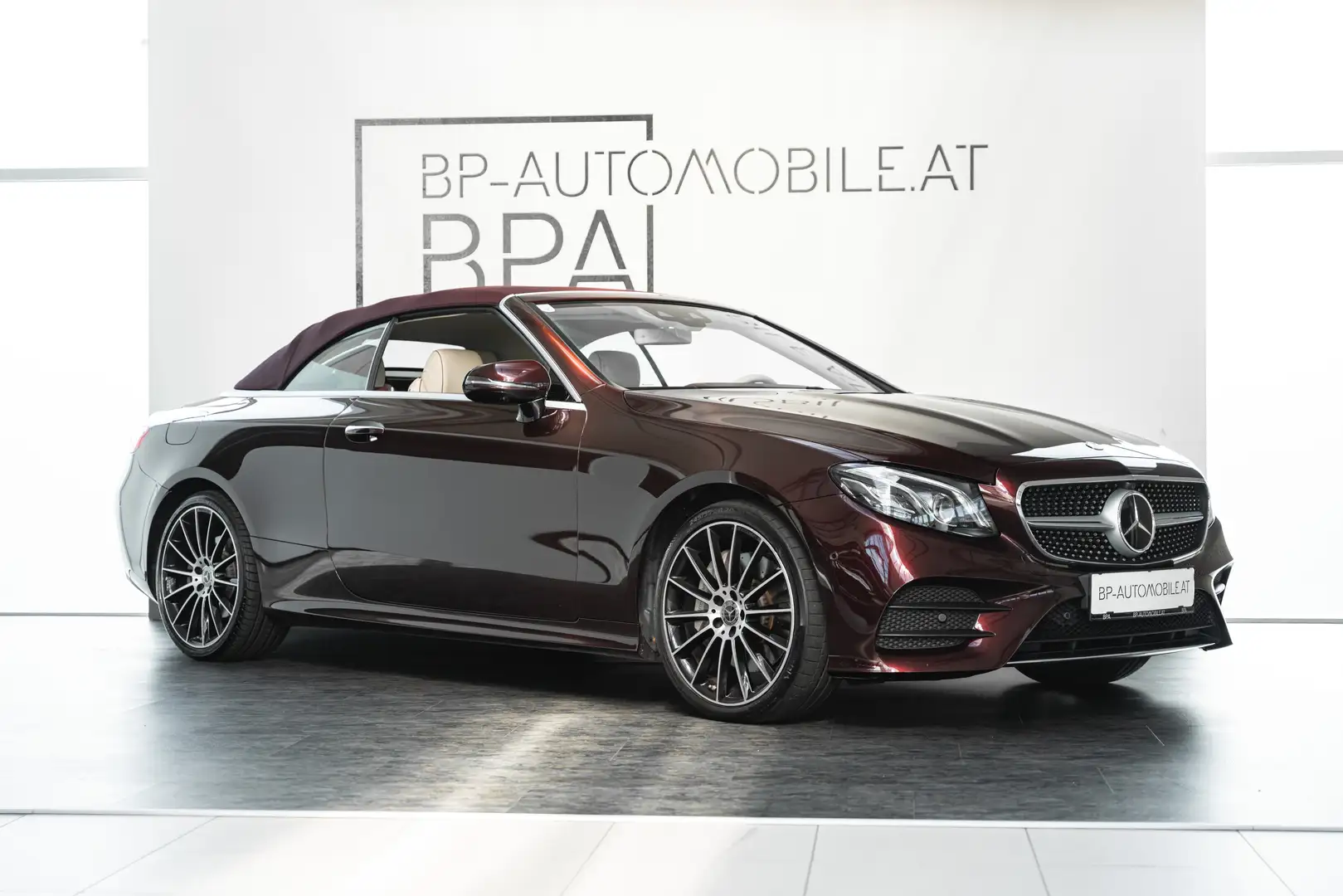 Mercedes-Benz E 400 d 4Matic Cabrio (238.423) // Designo // TRAUM // Rouge - 2