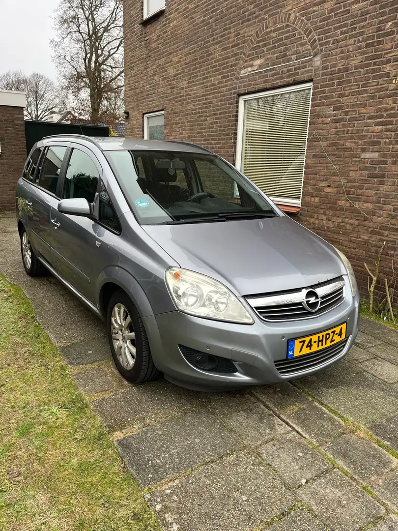 Opel Zafira 1.6 Temptation Grijs - 2