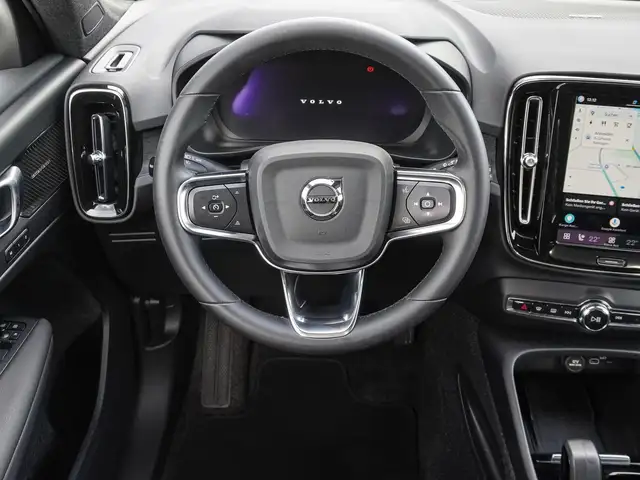 Volvo XC40 view 12