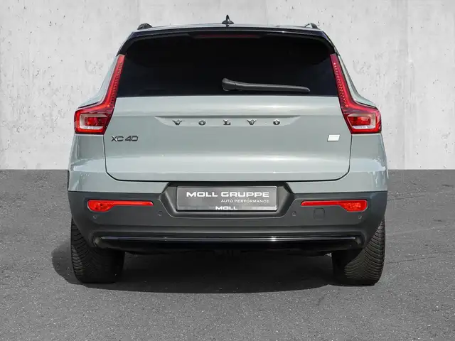 Volvo XC40 view 6