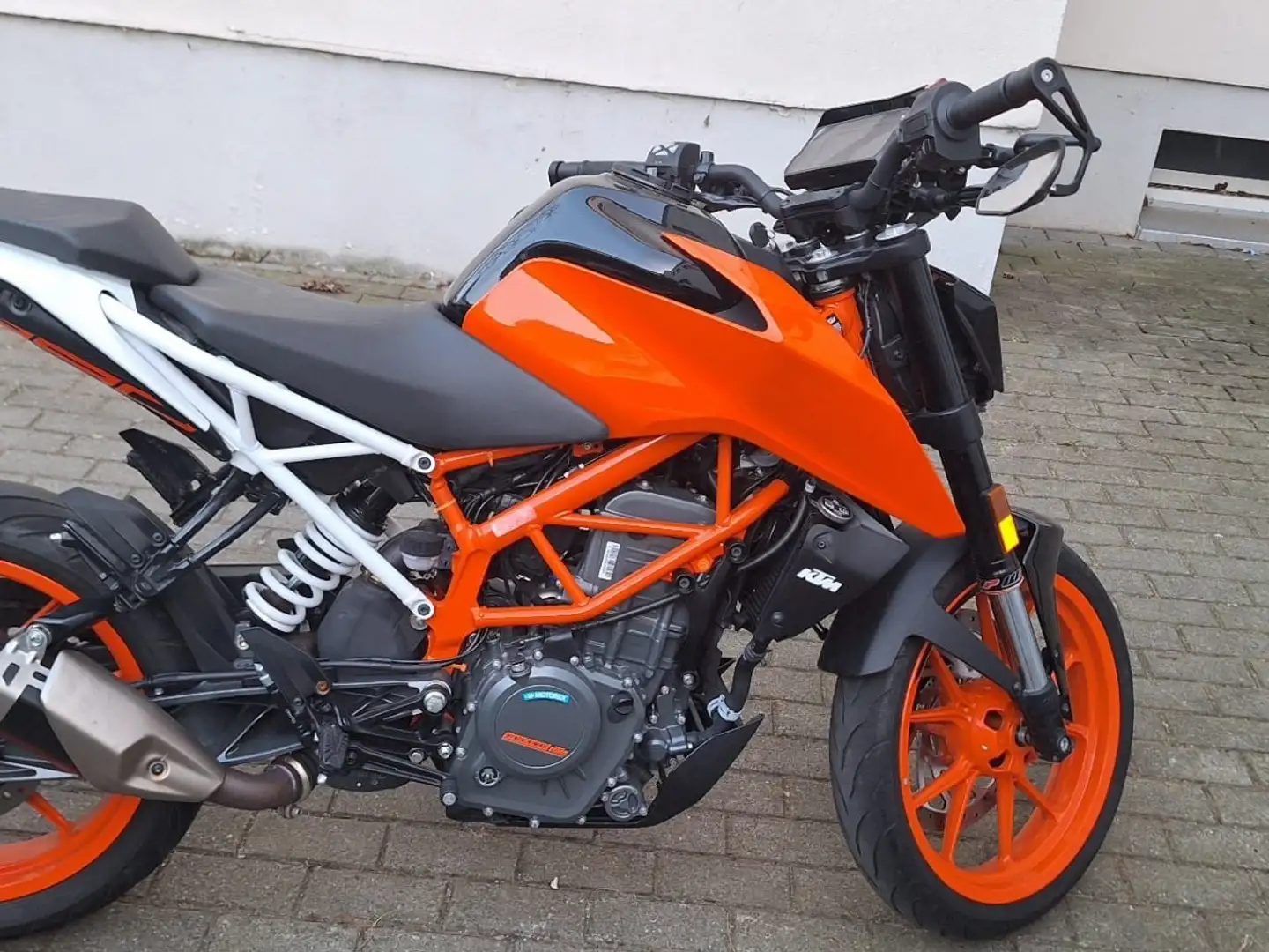 KTM 390 Duke Oranžová - 1