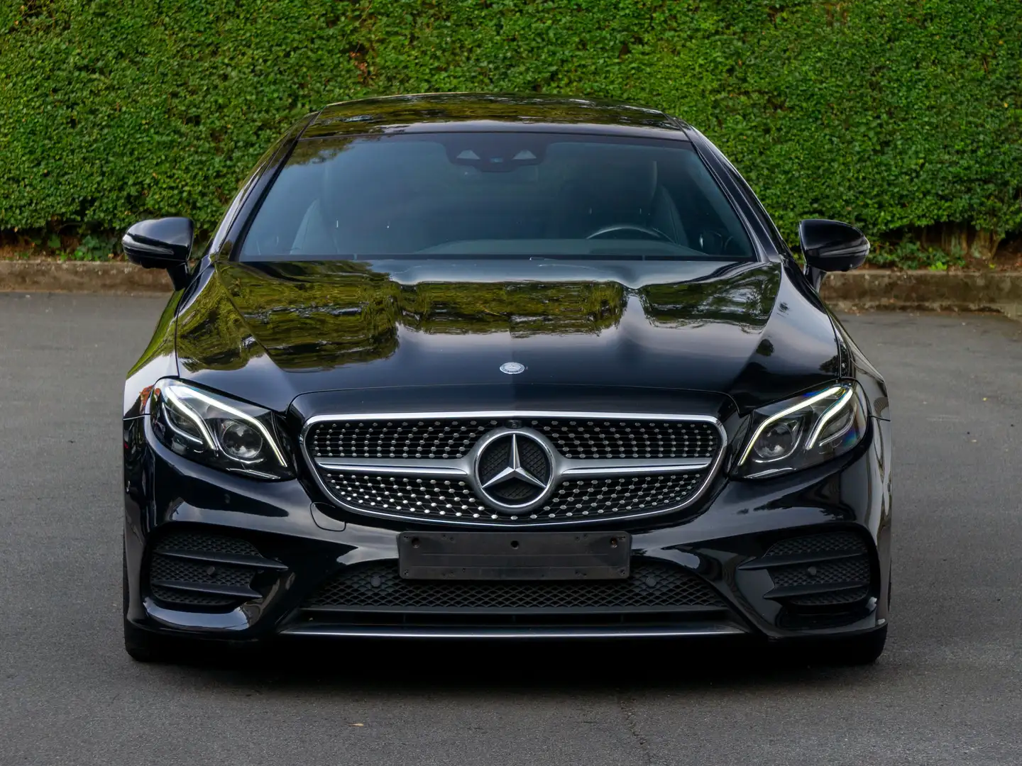 Mercedes-Benz E 220 E 220 d Coupe 9G-TRONIC AMG Line Zwart - 2
