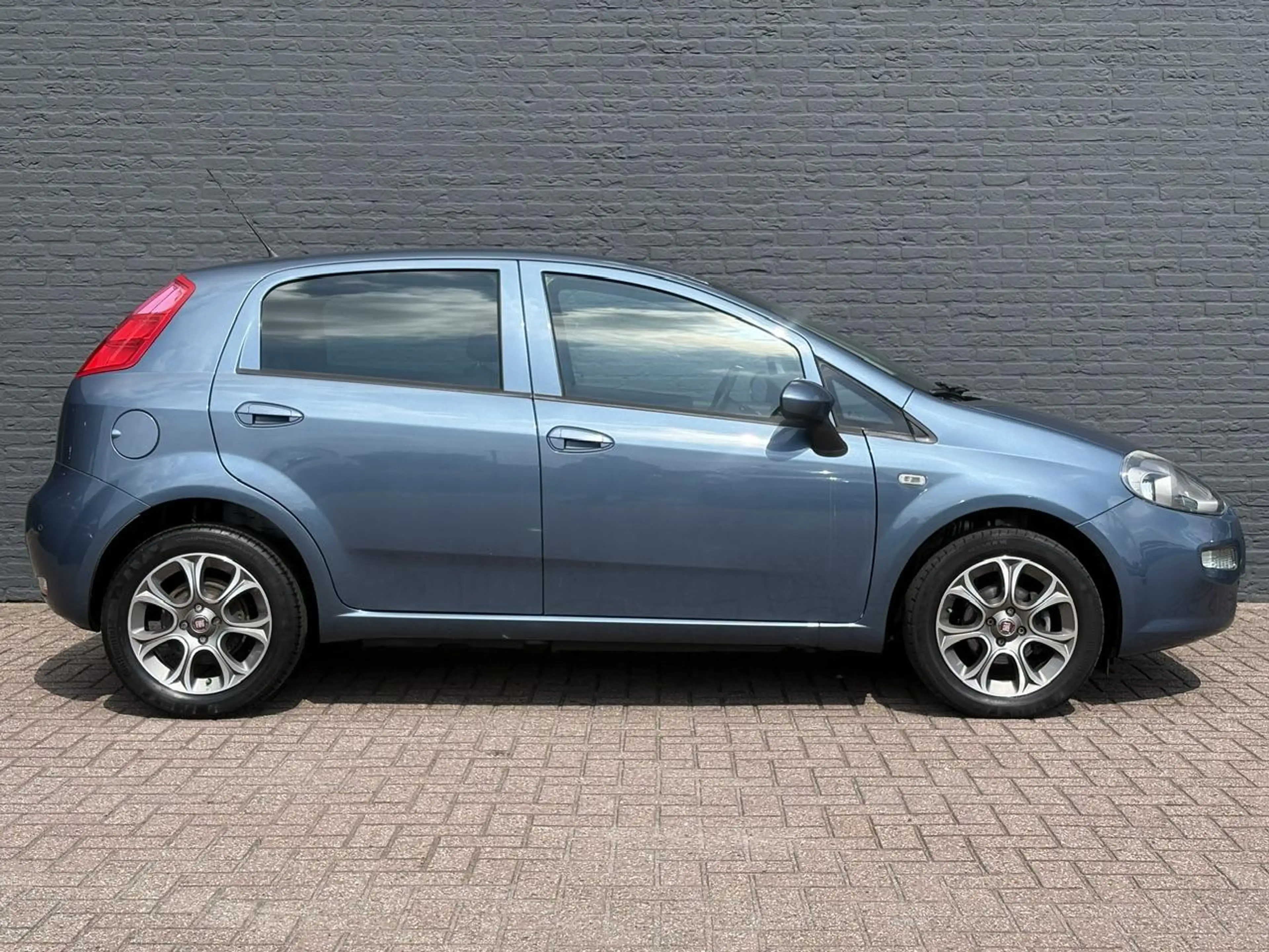 Fiat Punto Evo 0.9 TwinAir Sempre | Navigatie | Cruise Control | — photo 4