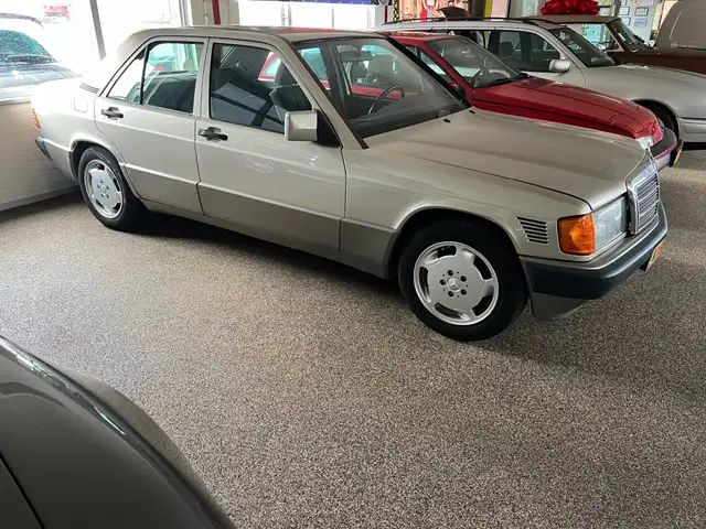 Mercedes-Benz 190 2.5 D Turbo Automaat 66.237 Km !! Zeldzaam uniek!!