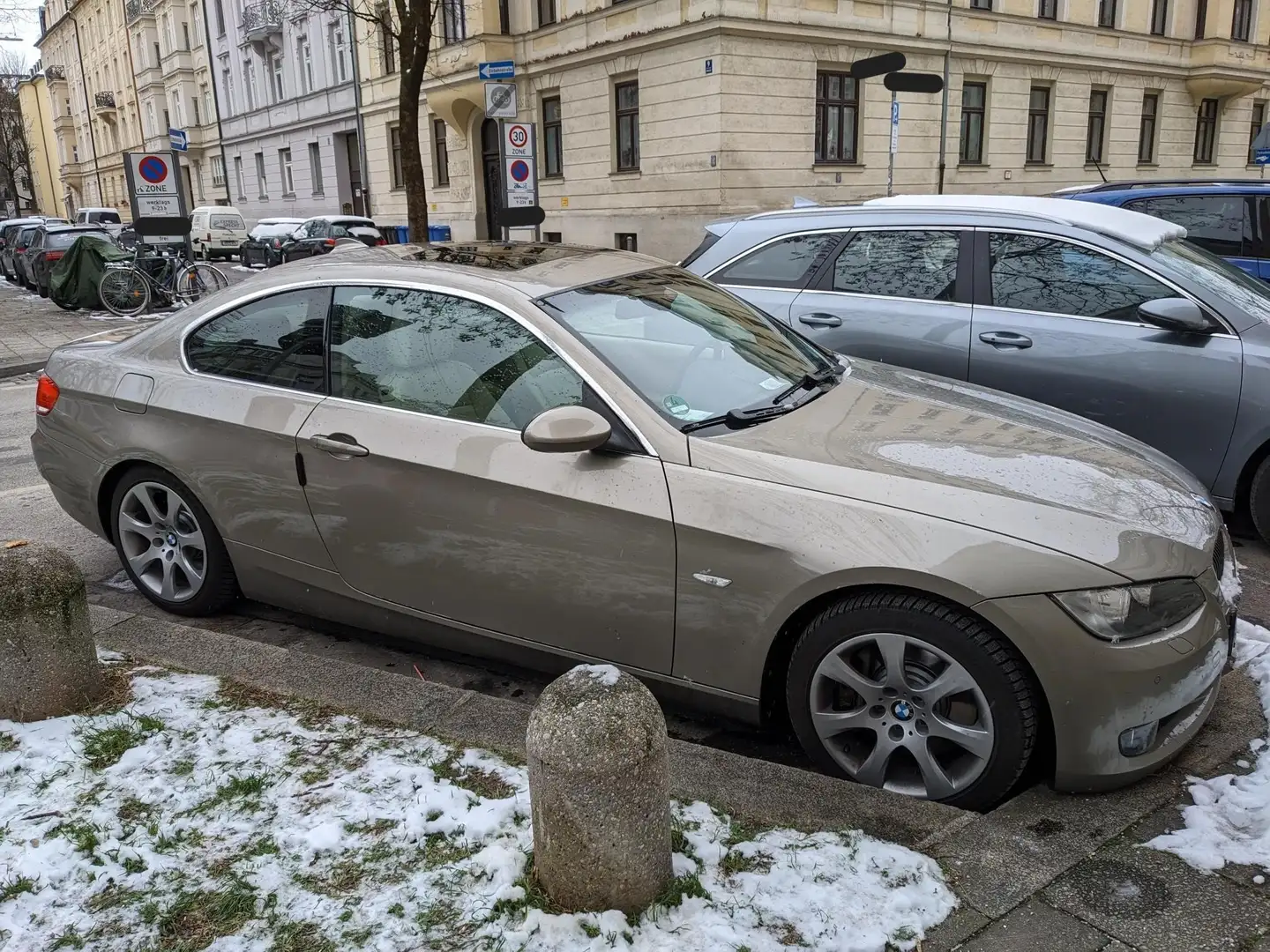 BMW 330 330d Coupe Brun - 1
