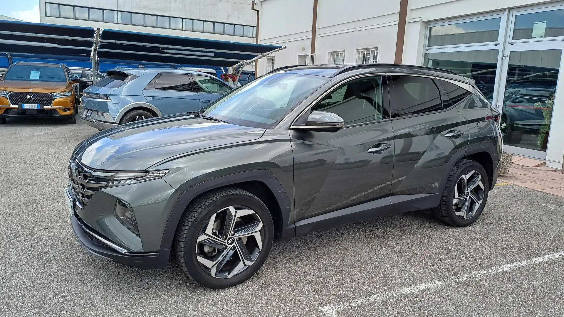 Hyundai TUCSON 1.6 HEV 4WD aut. Exellence ( NO VINCOLO FINANZIAR Grün - 2