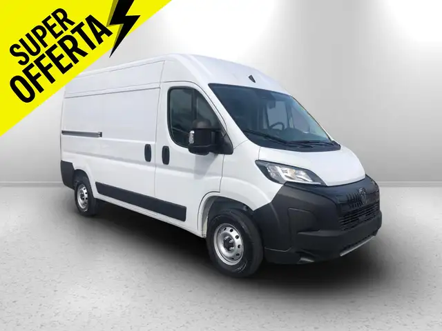 Peugeot Boxer view 3