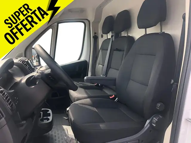 Peugeot Boxer view 13