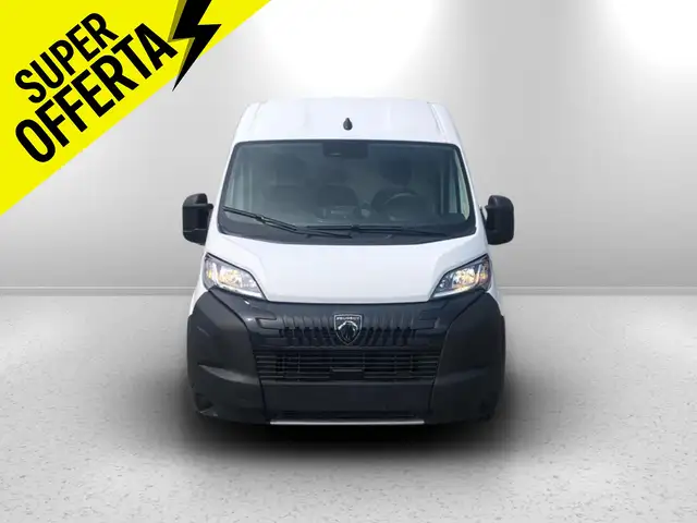 Peugeot Boxer view 2