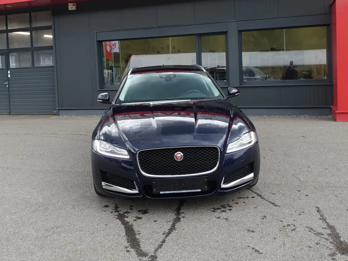 Jaguar XF Sportbrake 20d Prestige Aut. Bleu - 1