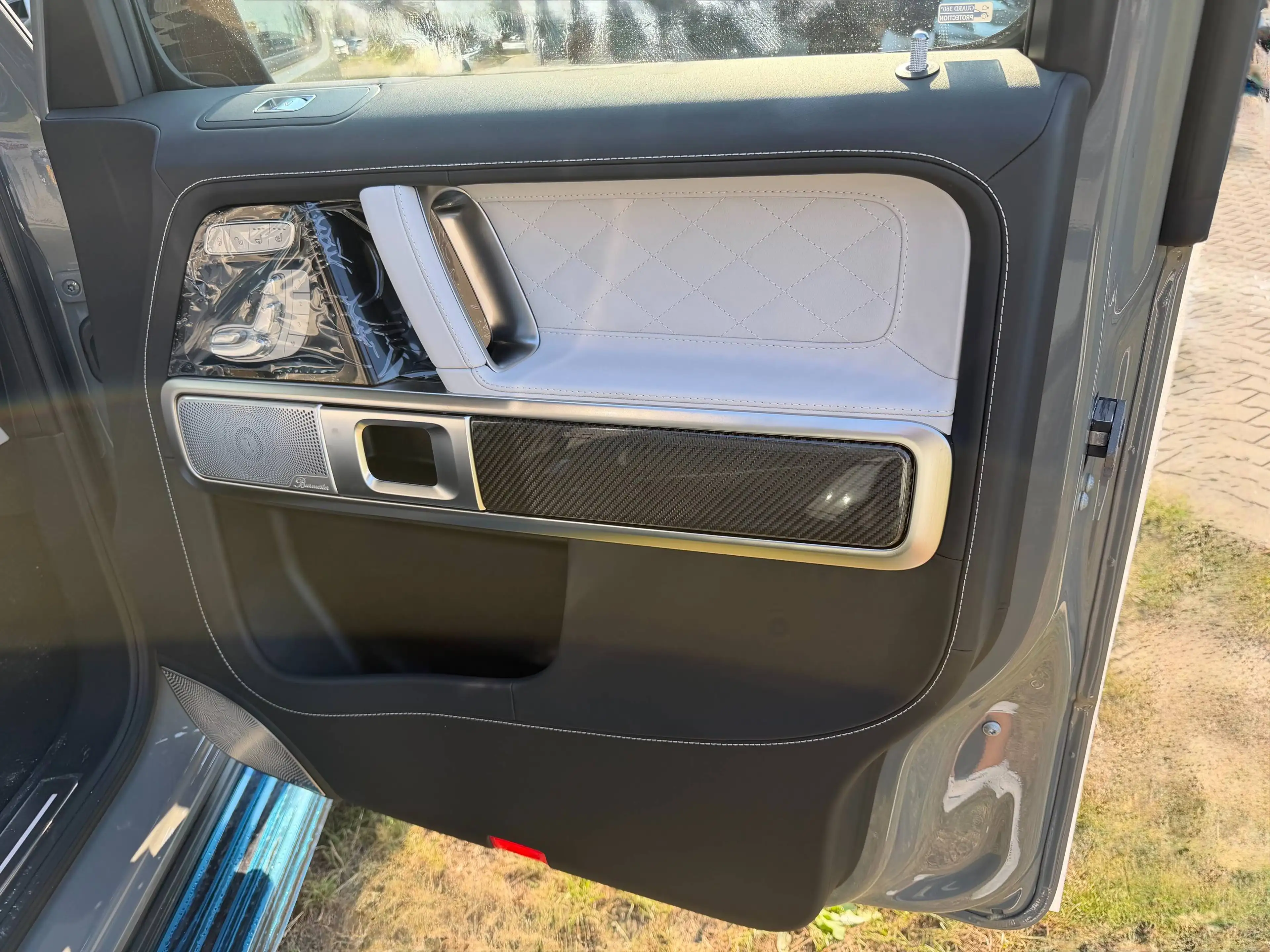 Mercedes-Benz G 63 AMG AMG 63 MY27 WINTER PAKIET FULL CARBON TV WEIS LEDER — photo 12