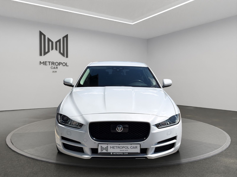 Jaguar XE 25t Prestige Acc*Garantie*Finanzierung* — photo 8