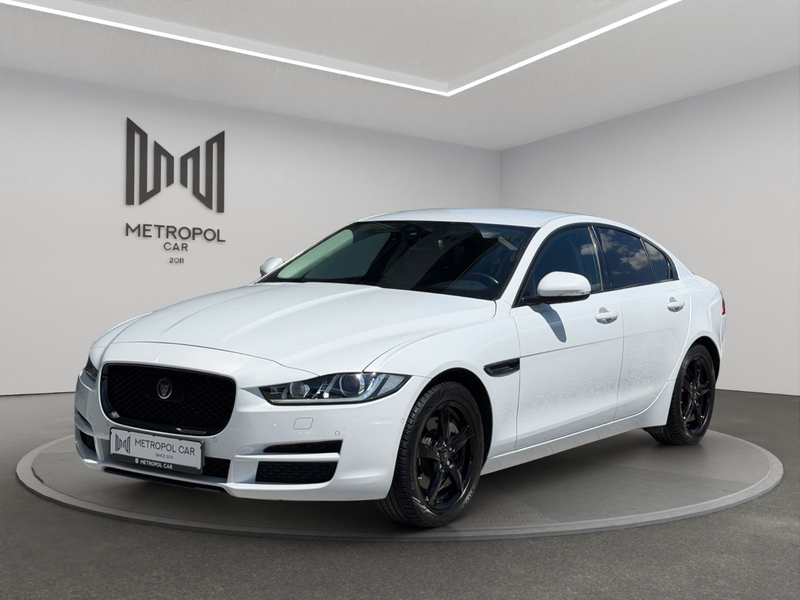 Jaguar XE 25t Prestige Acc*Garantie*Finanzierung*