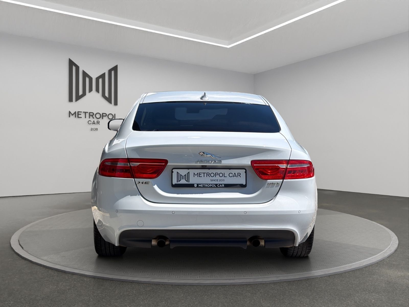 Jaguar XE 25t Prestige Acc*Garantie*Finanzierung* — photo 4