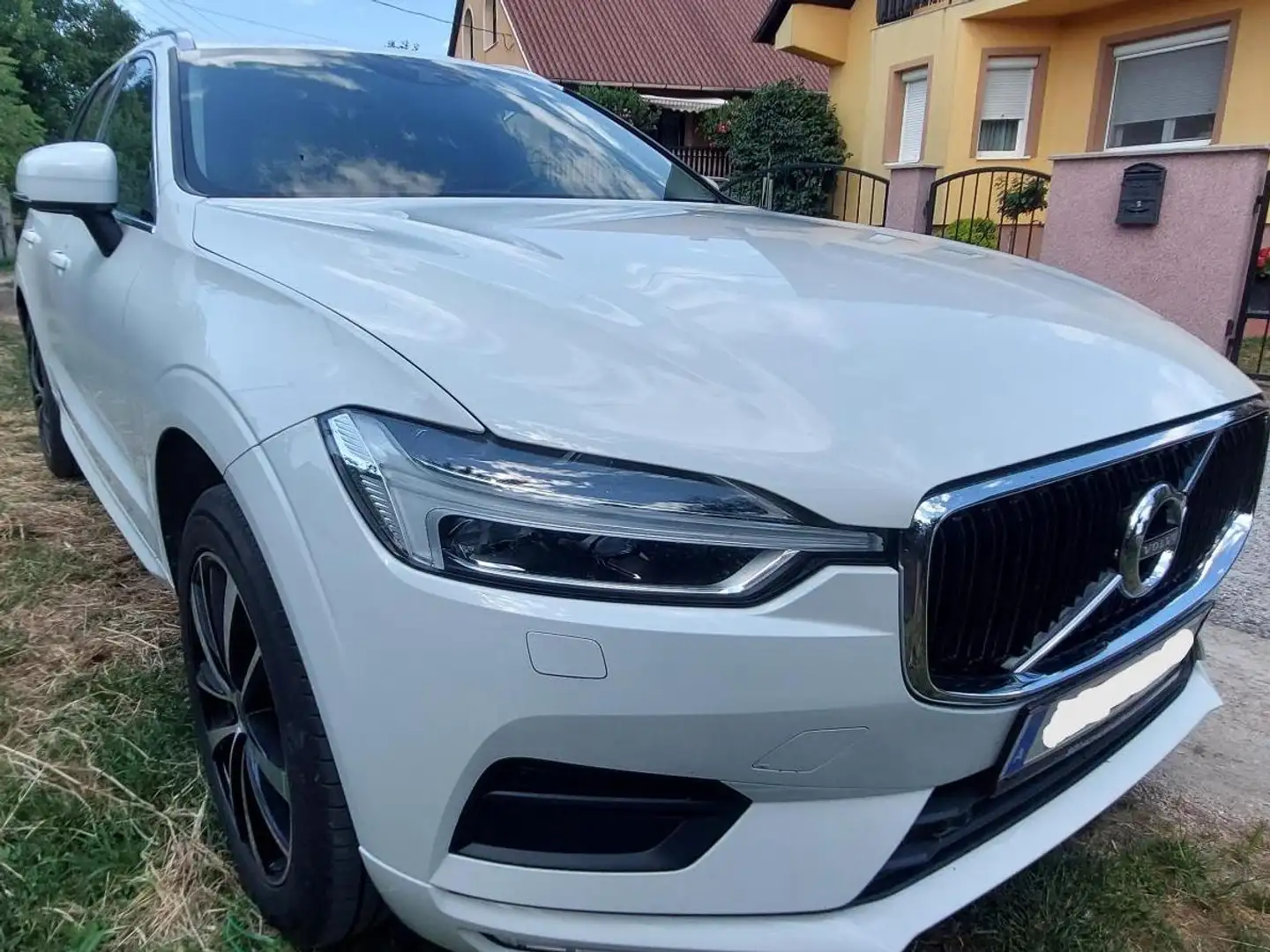 Volvo XC60 XC60 D4 AWD 2019 | Aus 2. Hand | Autobahnfahrzeug | Lückenlos gewartet | Top Zustand Weiß - 2