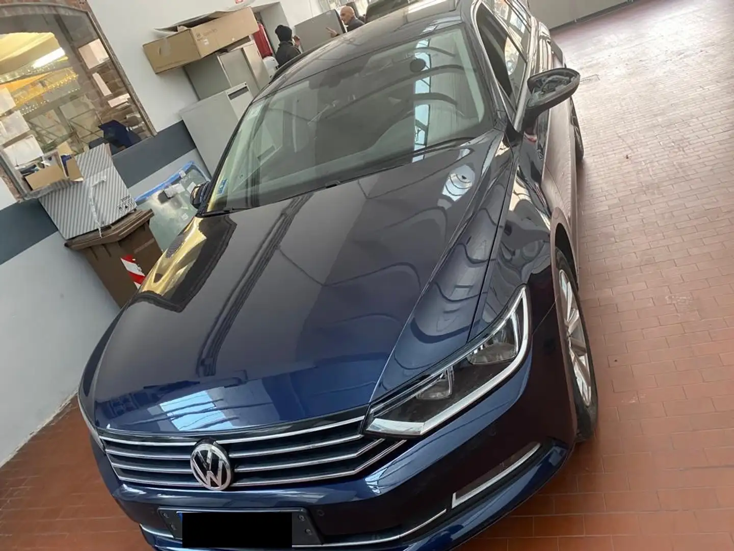 Volkswagen Passat Variant Passat VIII 2016 Variant 2.0 tdi Business 150cv Blu/Azzurro - 1