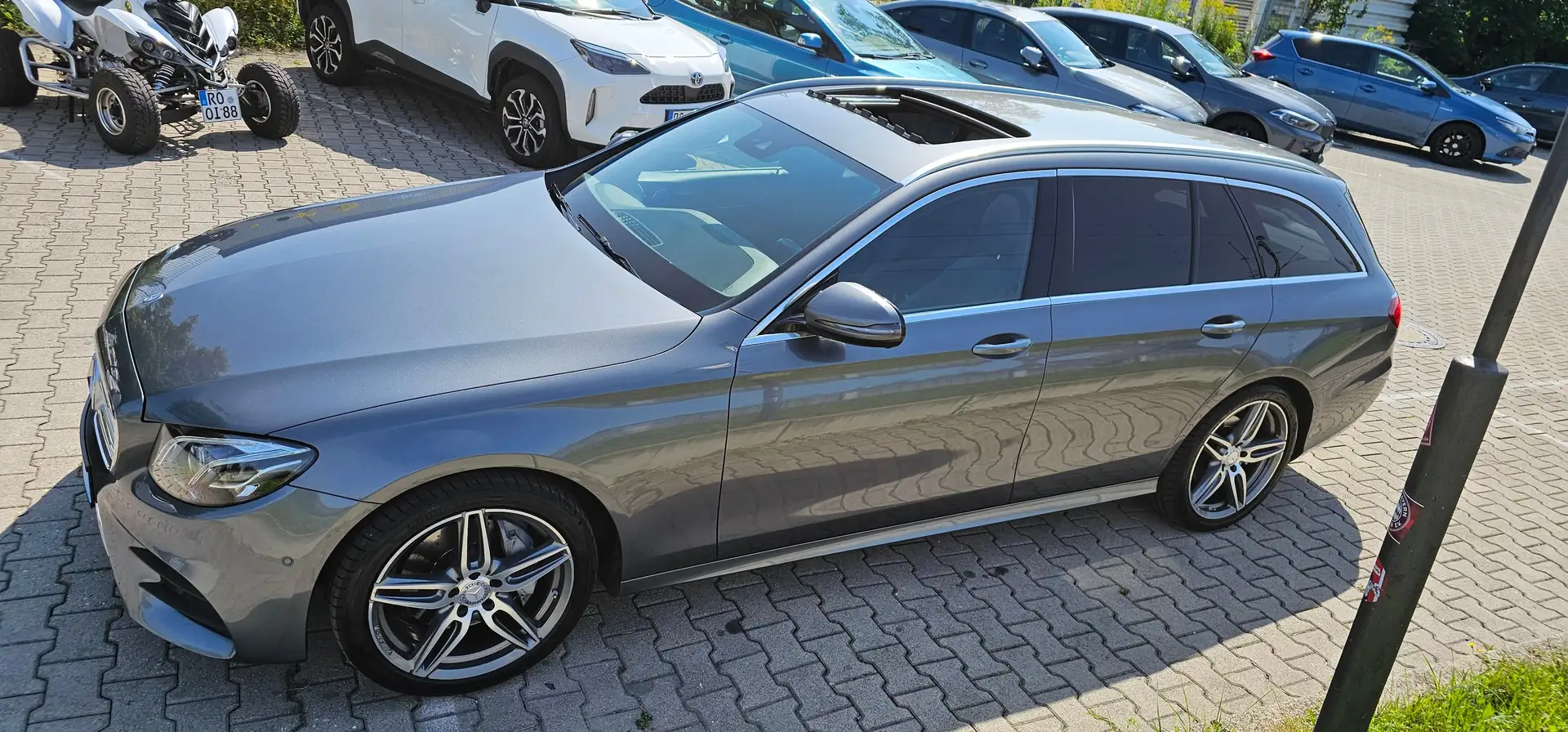 Mercedes-Benz E 220 E220d*T*9G-TRONIC*AMG Line*Burmester*Assist*Kamera Gris - 2