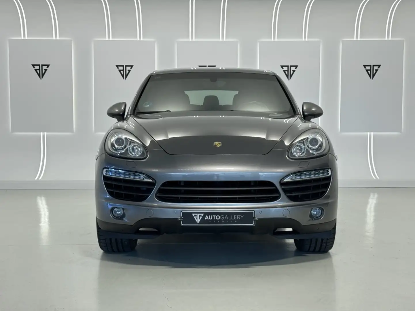 Porsche Cayenne S Hybrid Plateado - 2