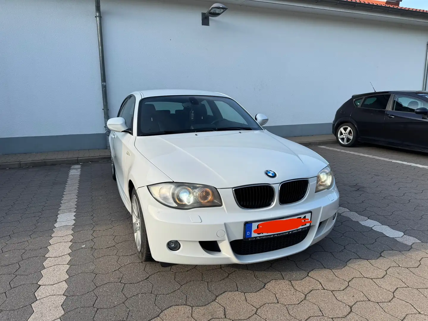 BMW 118 M-Sport/ TÜV NEU/Shzg - 1